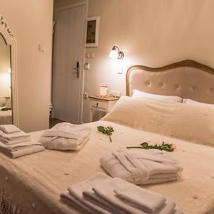 Kyria Boutique House